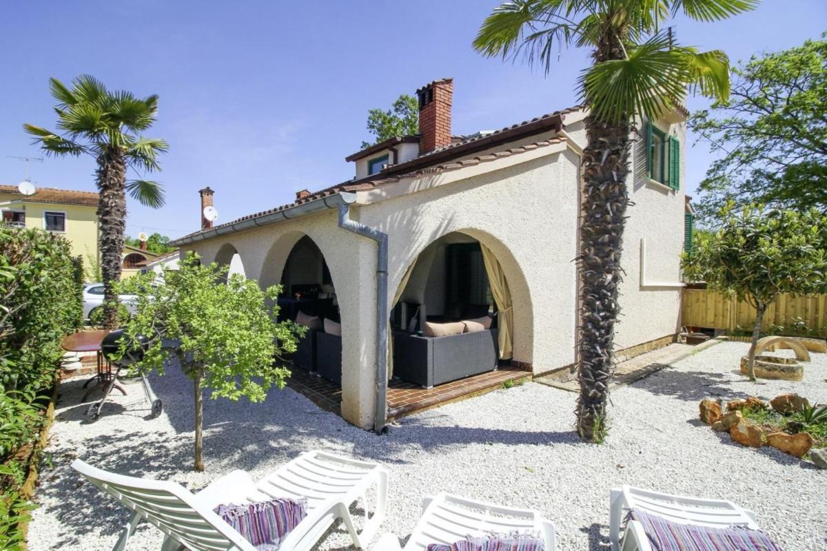Casa Parenzana In Porec - Haus Fuer 7-9 Personen Экстерьер фото